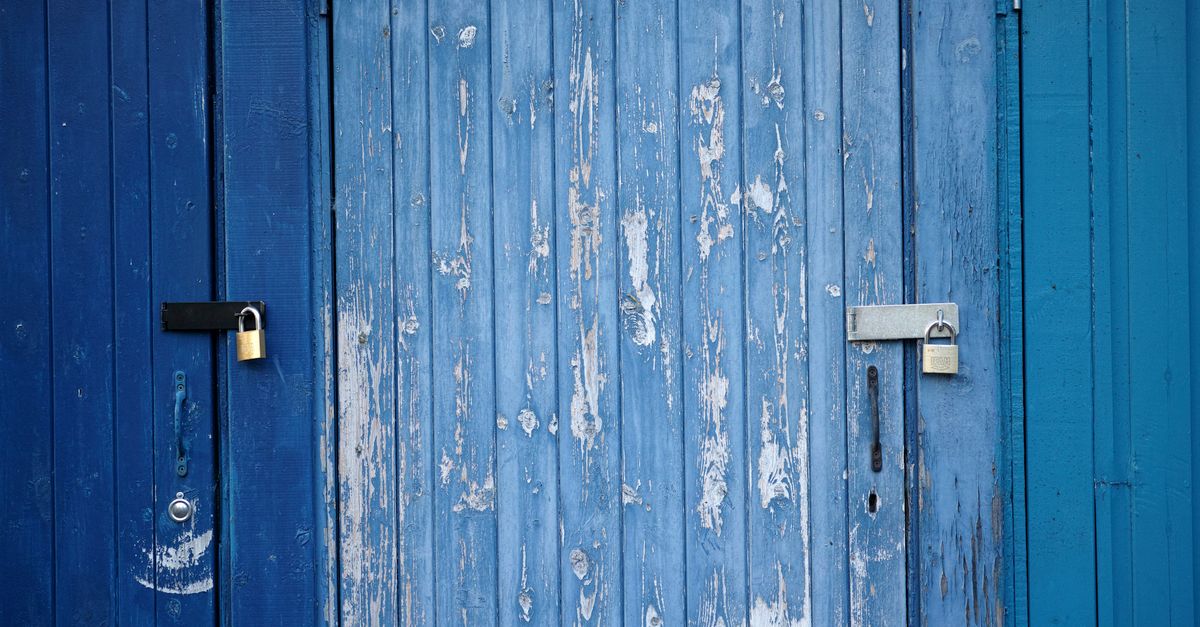 Why Beach Locks Fail Faster: Fighting Salt-Air Corrosion in NSB — New Smyrna Beach Locksmith